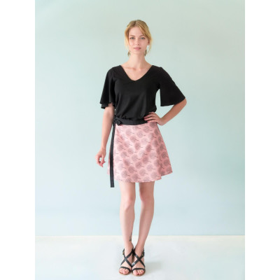 Top bio Maria noir manches courtes à volants